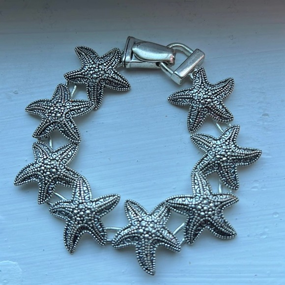 Silver Starfish Link Bracelet - Picture 2 of 6